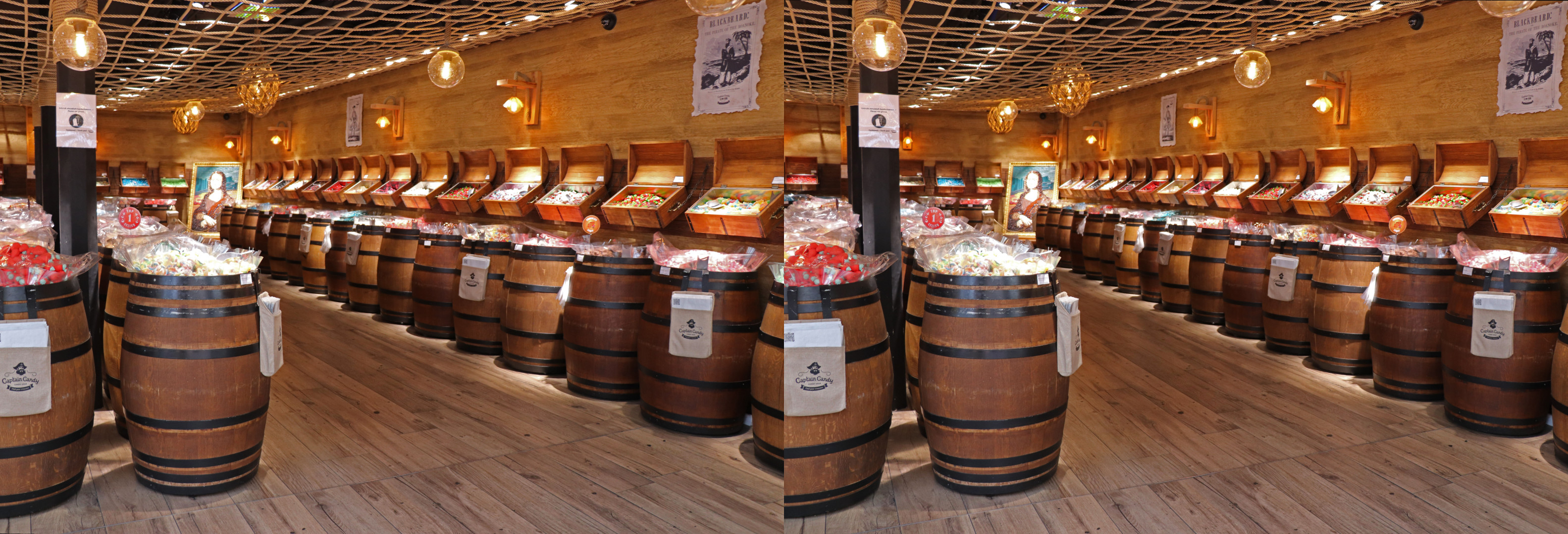 Intérieur de l'ancienne poste devenue grand magasin