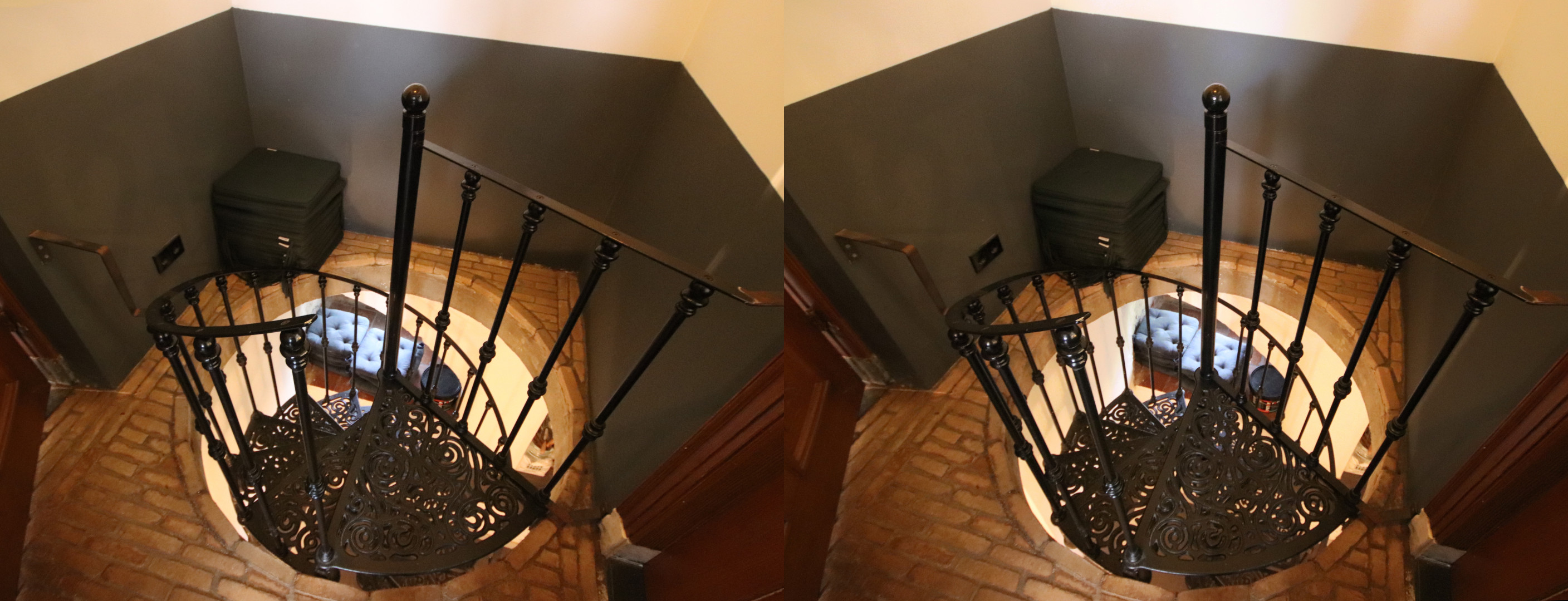 Escalier vers sous-sol de la remise
