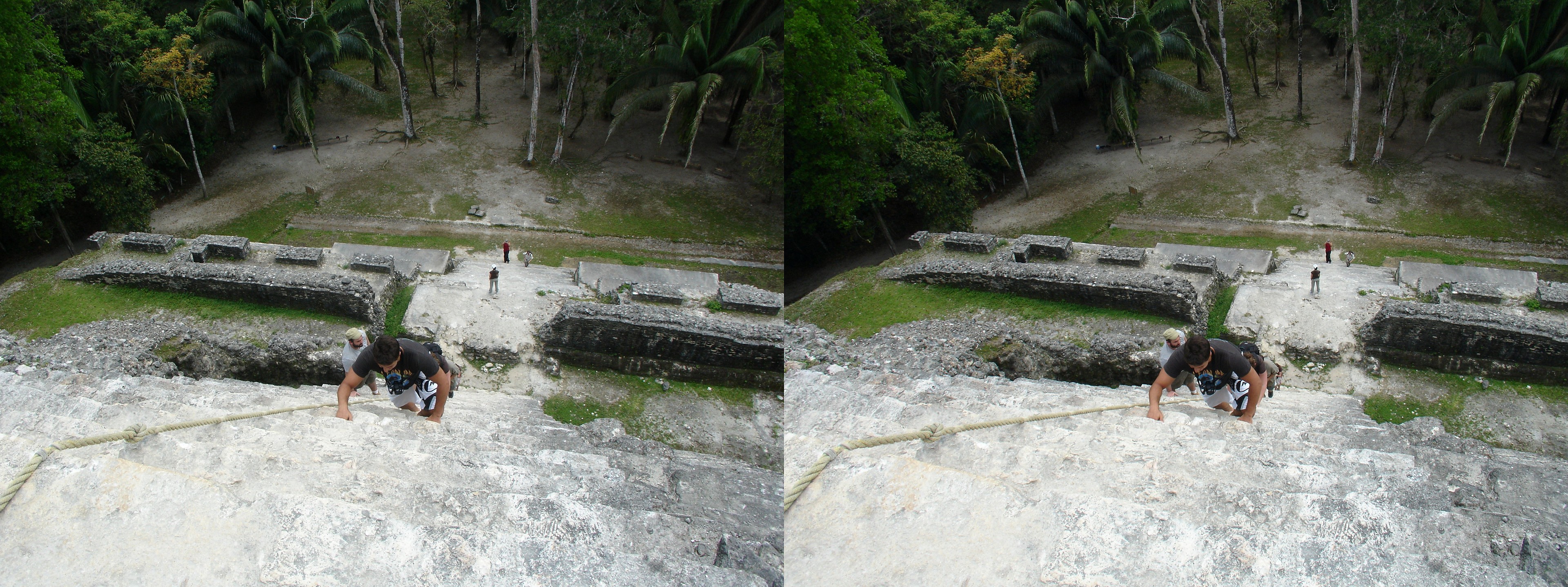 Site archéologique de Lamanai, ascension de la grande pyramide