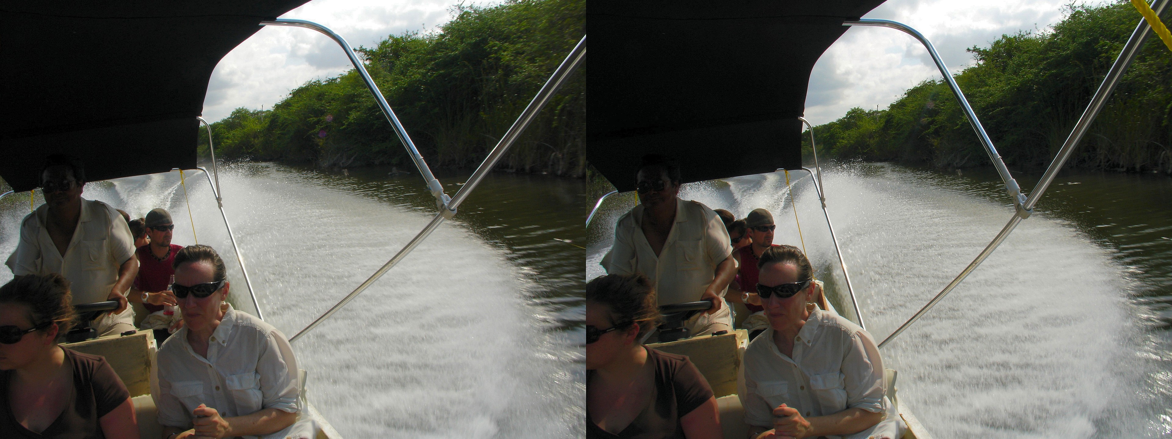 Retour en bateau du site de Lamanai sur la New River
