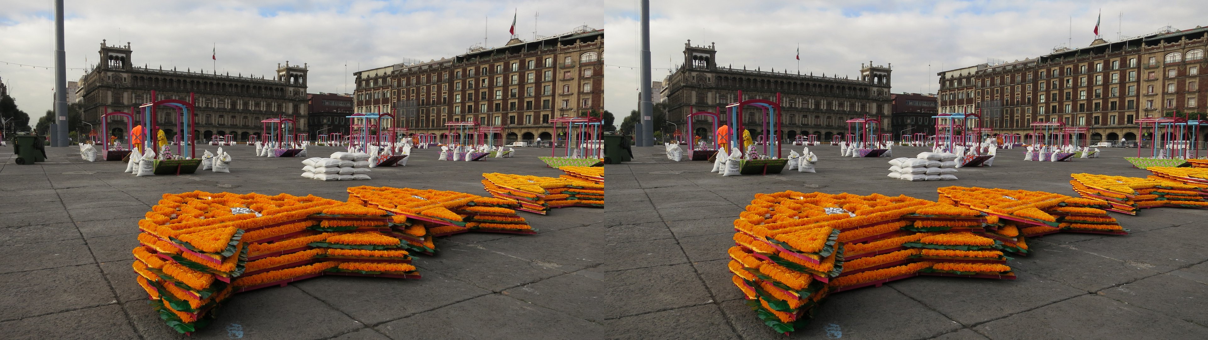 Préparation de la fête des morts sur le Zócalo