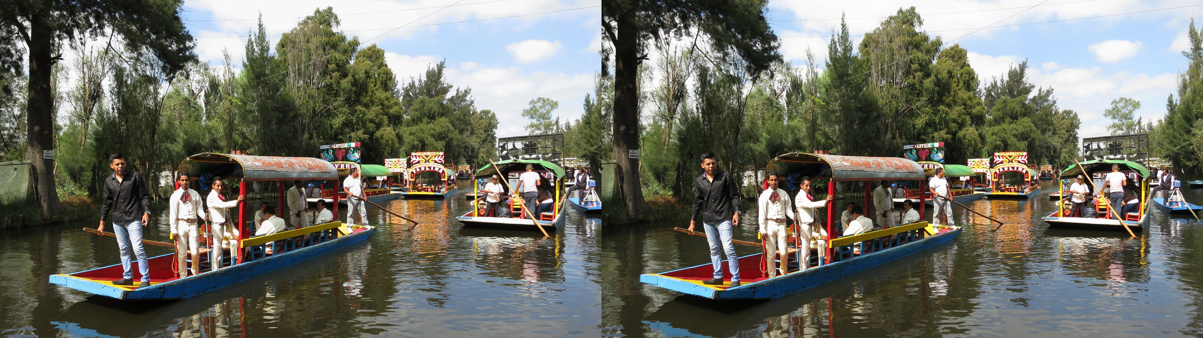 Xochimilco, trajinera de mariachis