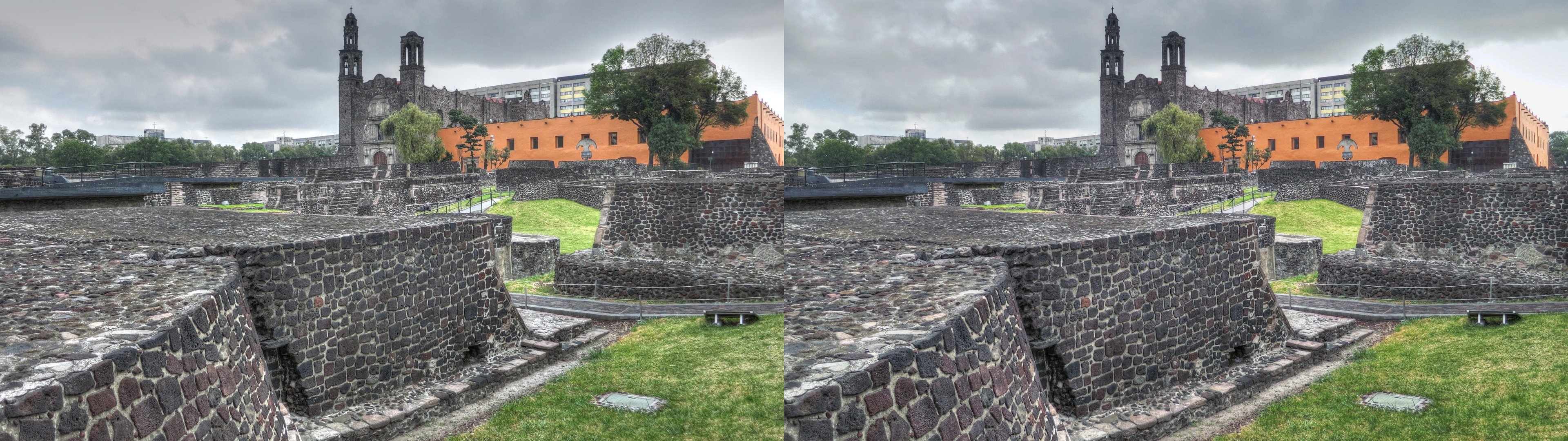 Site archéologique de Tlatelolco et le temple de Santiago