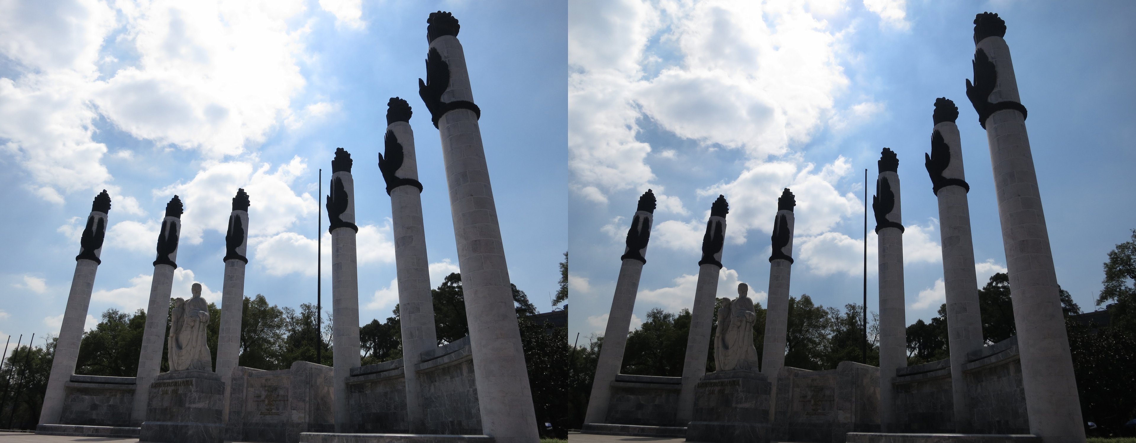 Bosque de Chapultepec, Altar a la Patrie, monument aux Niños Héroes