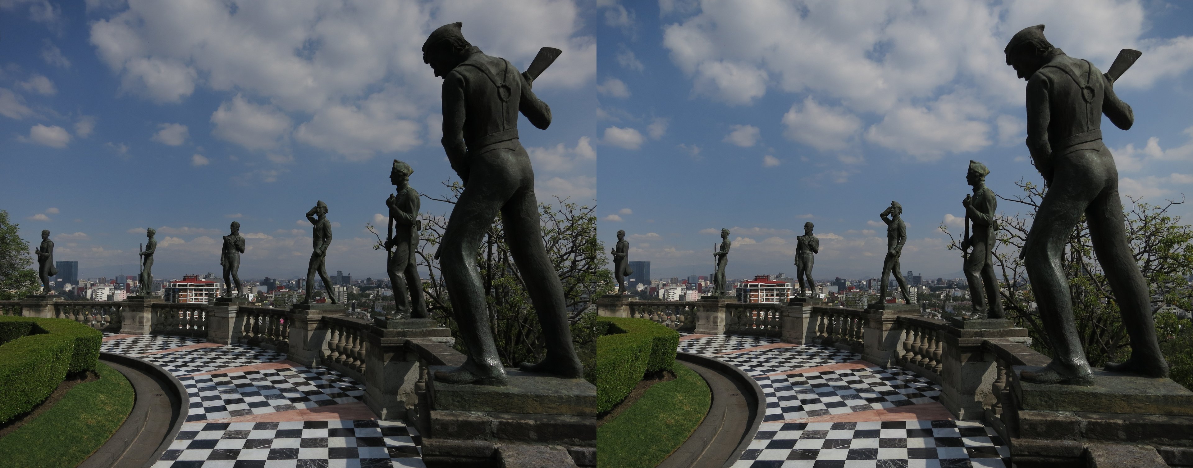 Château de Chapultepec, statues des Niños Héroes