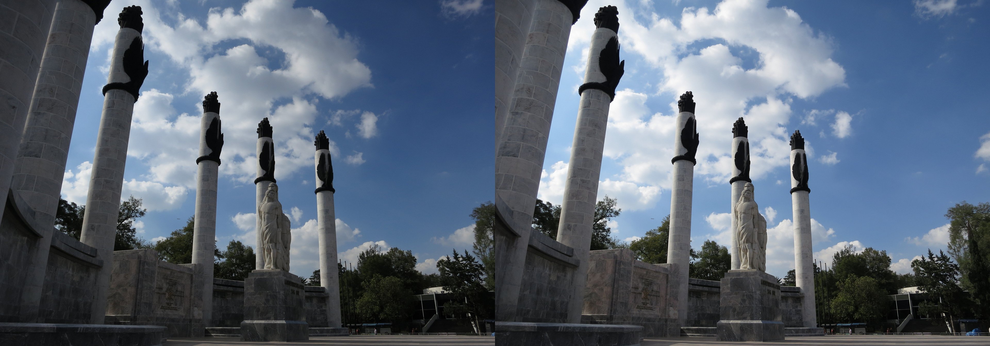 Bosque de Chapultepec, Altar a la Patrie, monument aux Niños Héroes