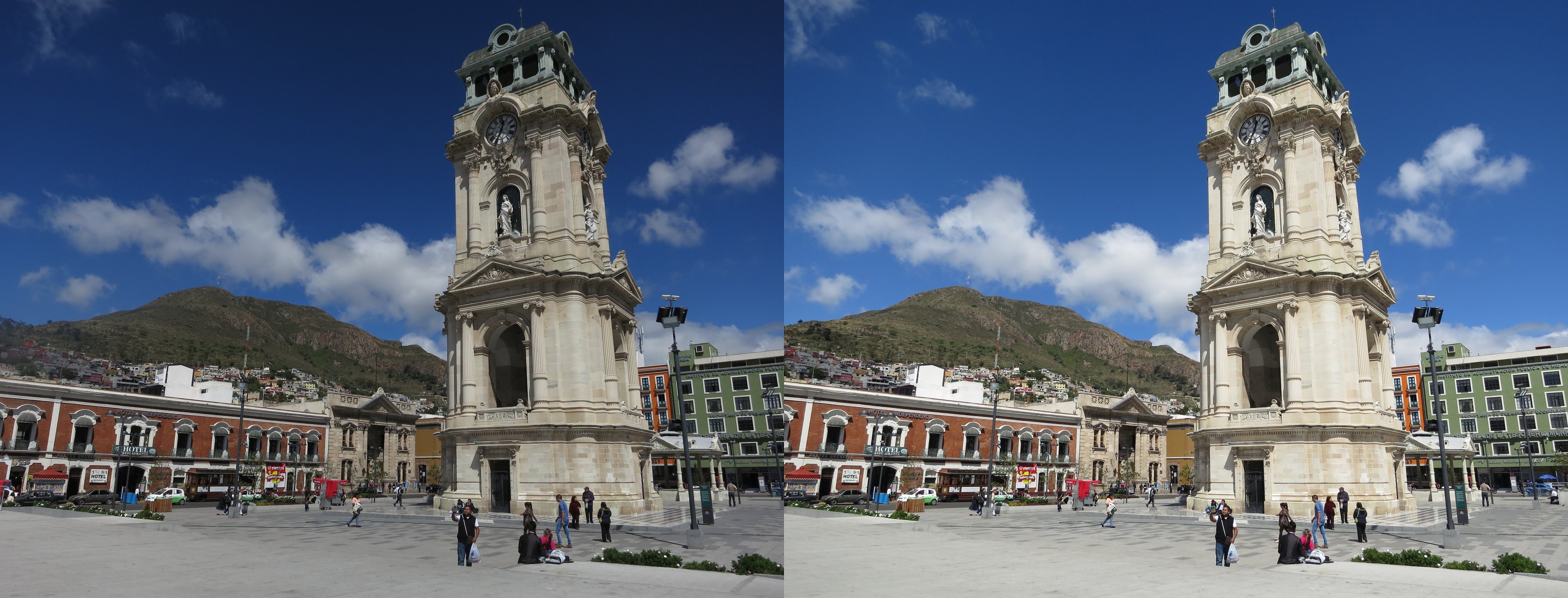 L'horloge monumentale sur la plaza Independencia