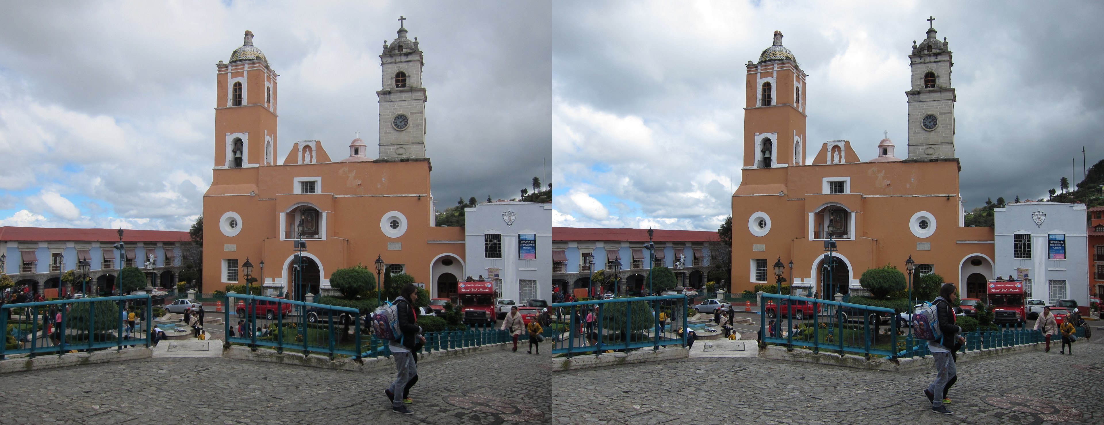 Place centrale et église Nuestra Señora del Rosario