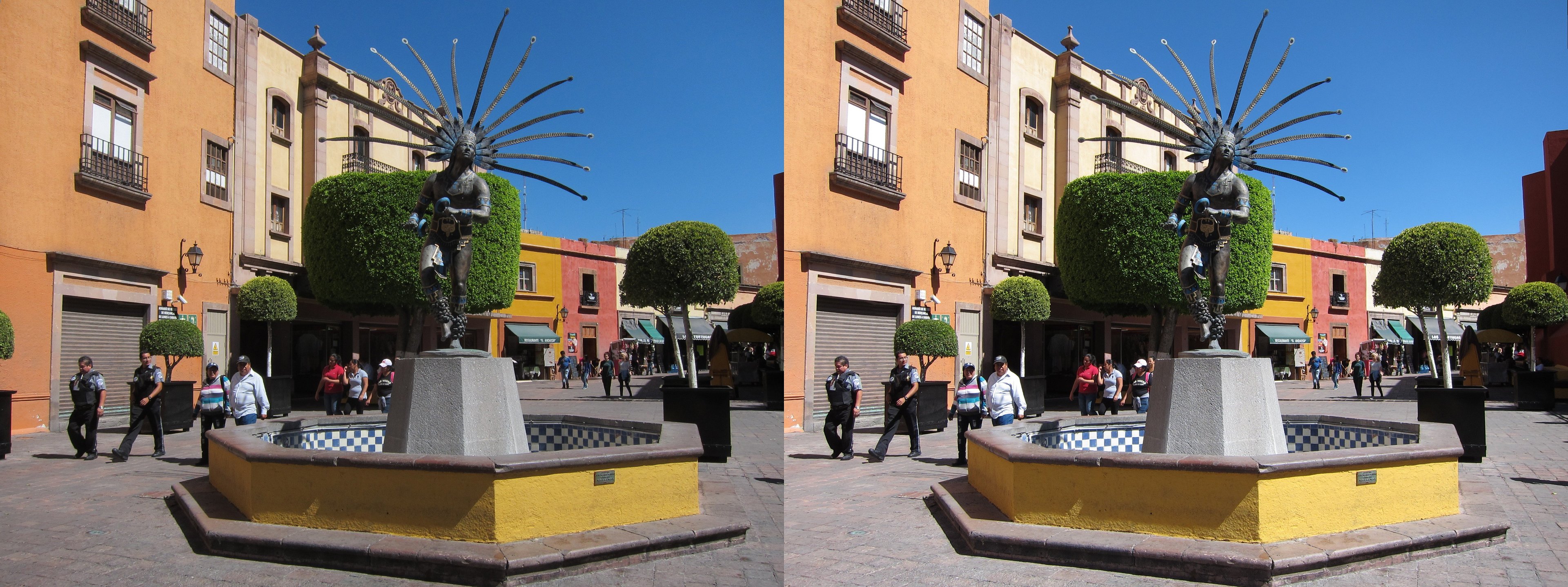 Rue 5 de Mayo, fontaine du Danzante Conchero (sculpture de Juan Velasco Perdomo)
