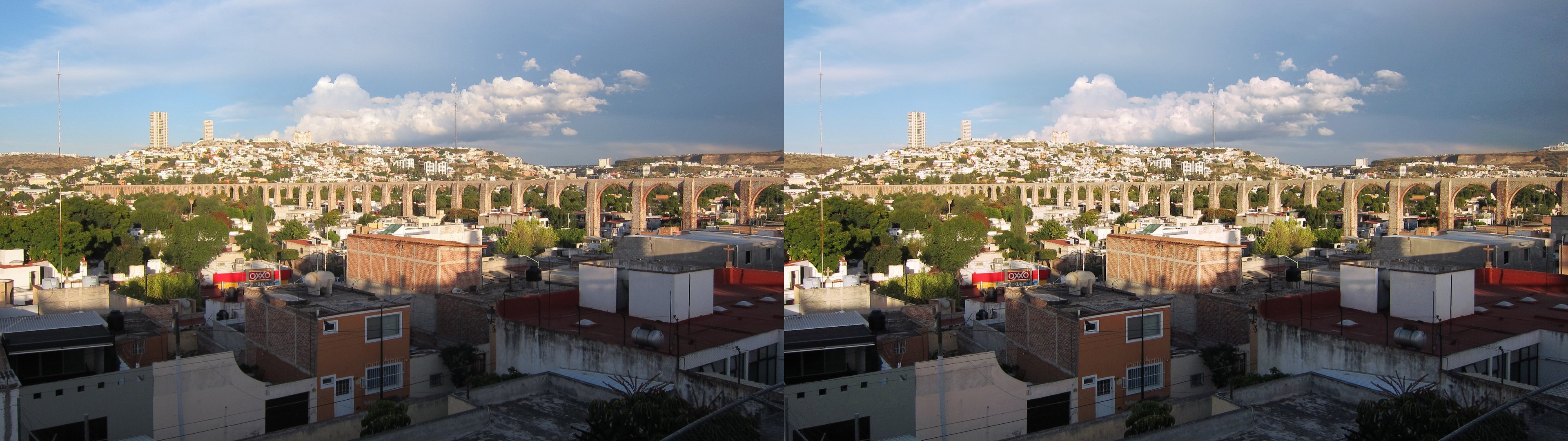 Vue sur l'aqueduc depuis le point de vue de l'avenue Ejército Republicano