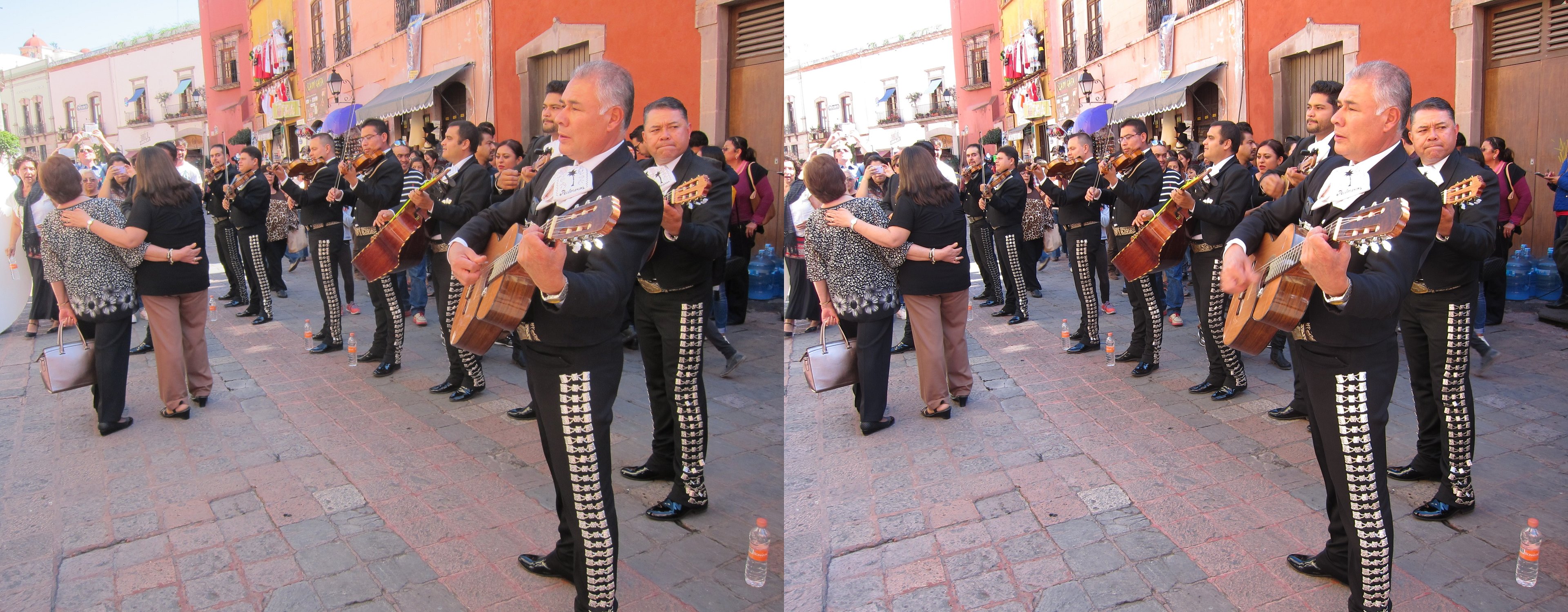 Mariachis dans la rue piétone 5 de Mayo