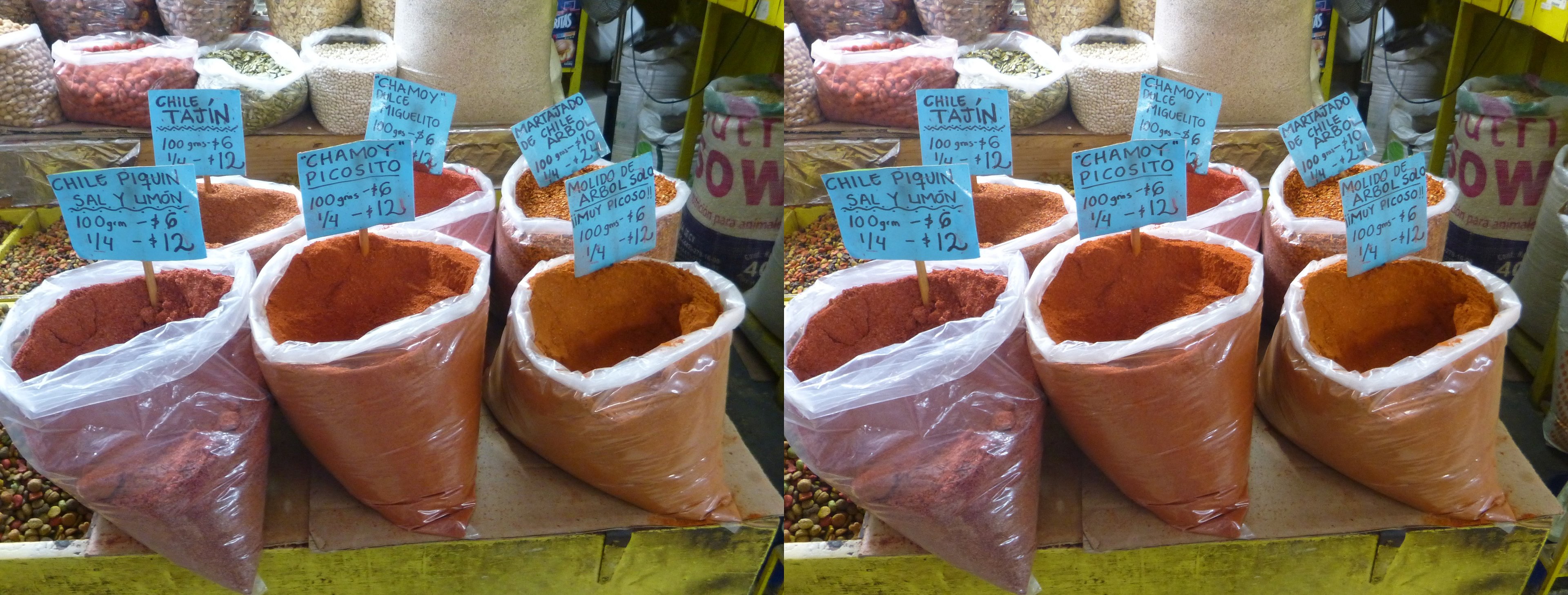 Mercado Escobedo, stand de chamoy