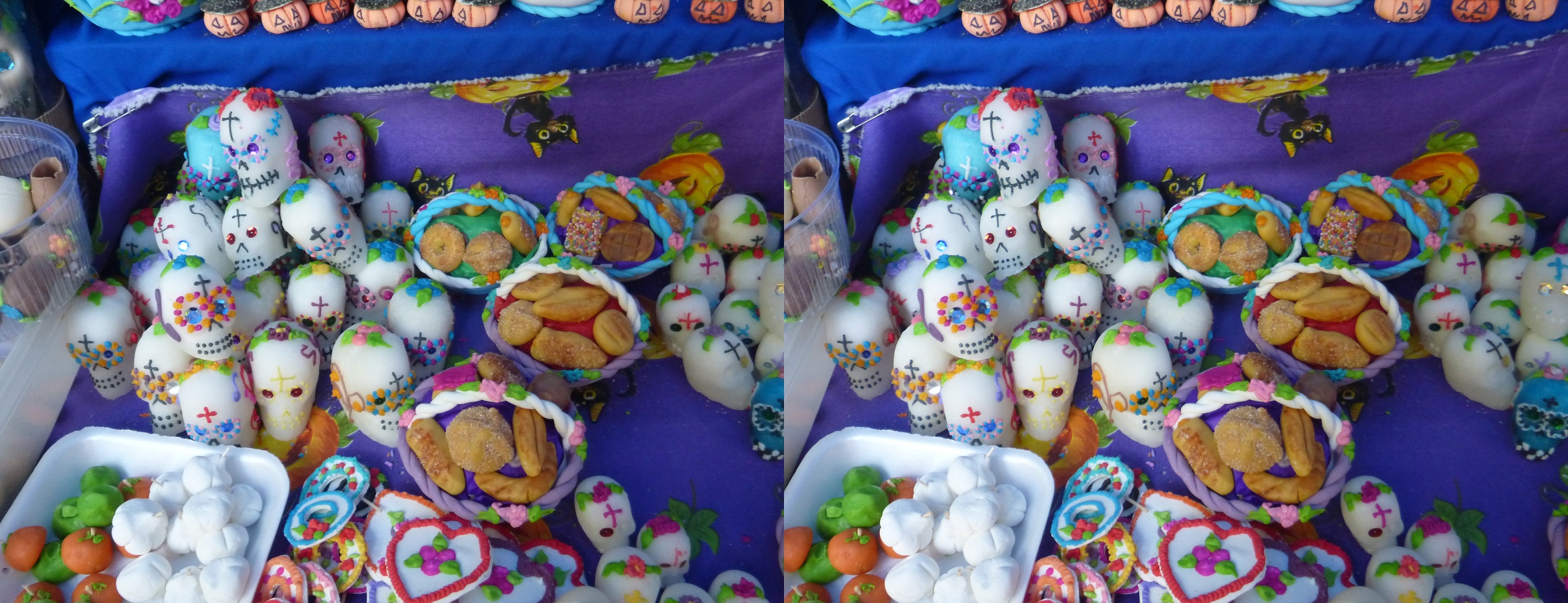 Stands d'articles de la fête des morts, place Jardín Guerrero