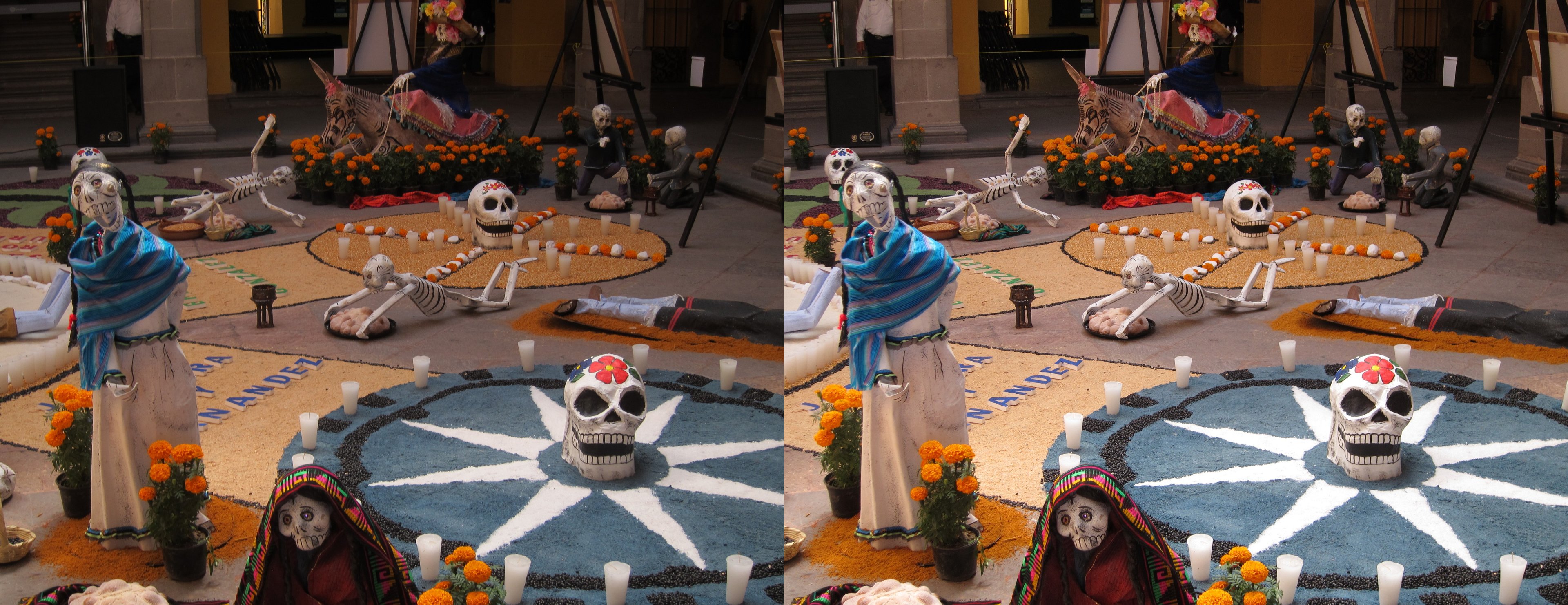 Décoration de la fête des morts dans le hall de l'ancien Palacio Municipal