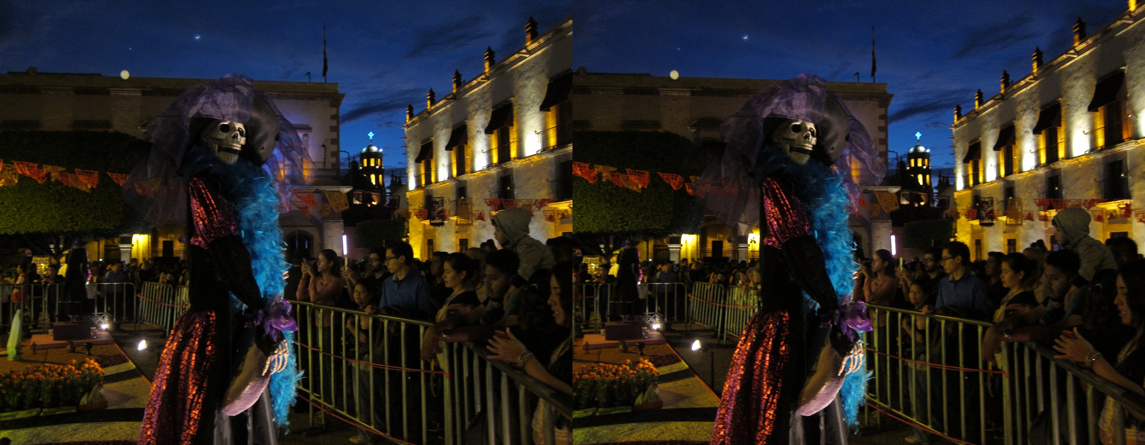 Décoration de la fête des morts, plaza de Armas de nuit