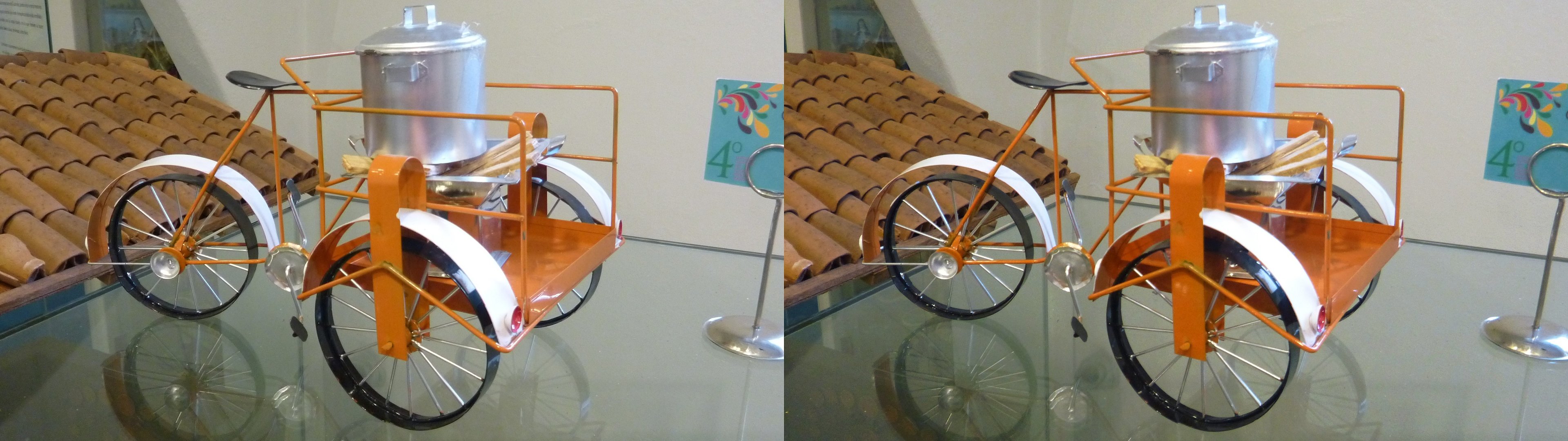 Musée La Esquina del Juguete popular Mexicano, maquette de triporteur
