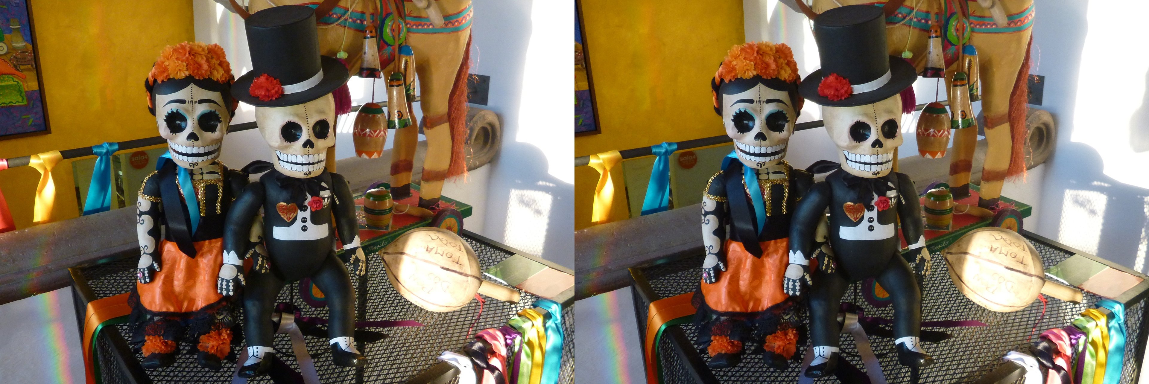 Musée La Esquina del Juguete popular Mexicano, couple de squelettes
