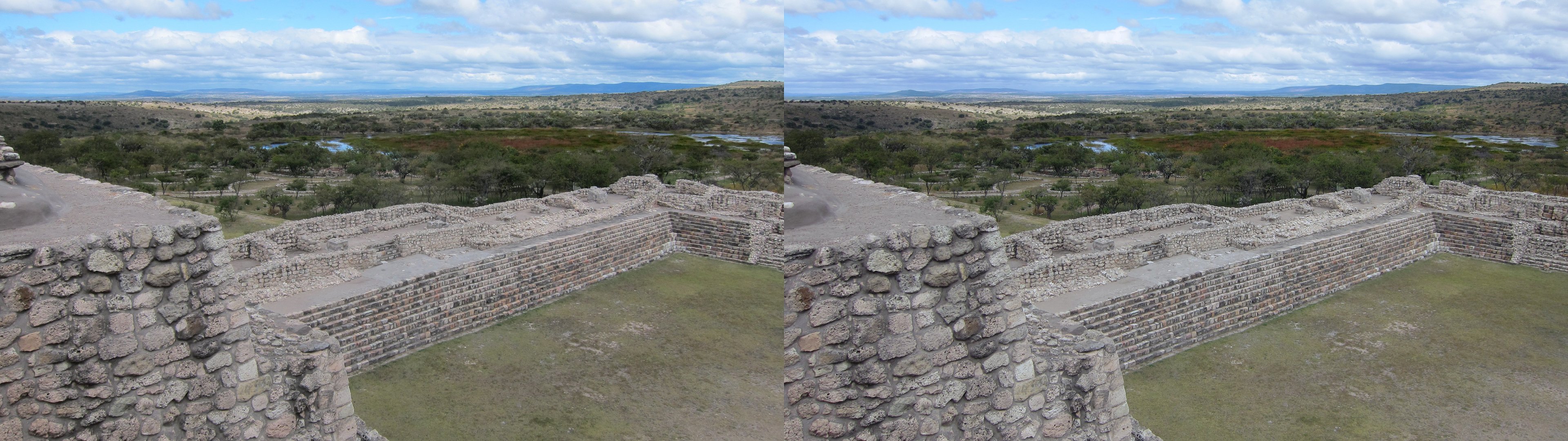 Vue du haut du site arquéologique de la civilisation Otomi