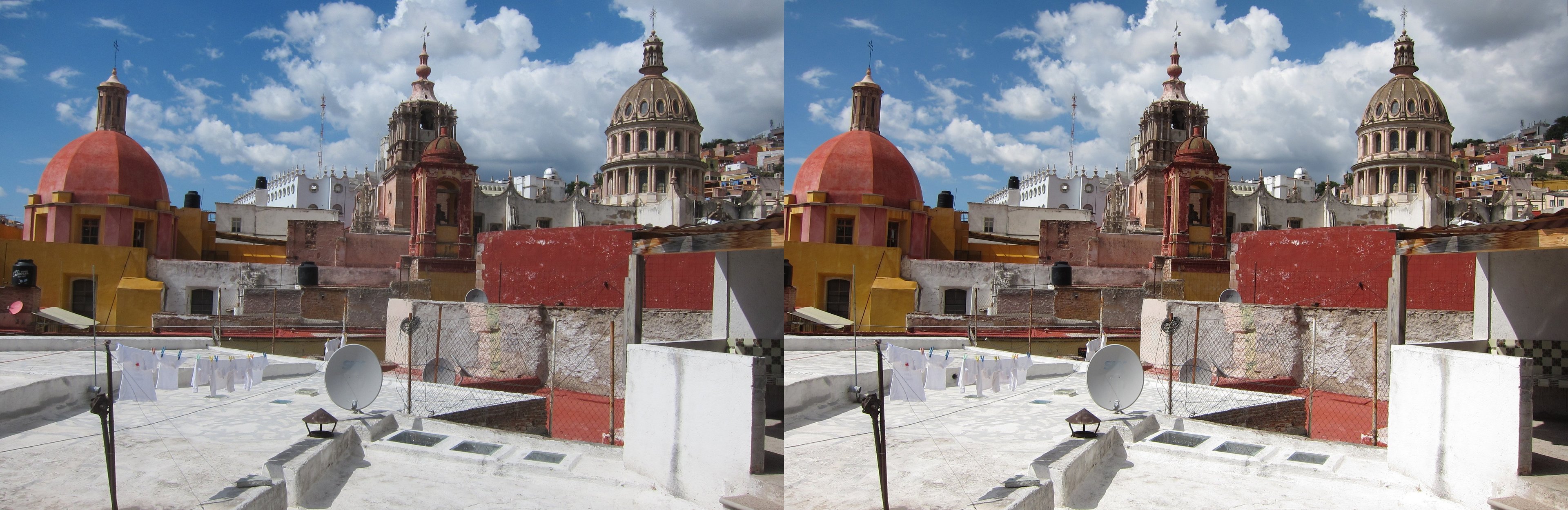 Vue sur les toits depuis l'hôtel Plaza Baratillo
