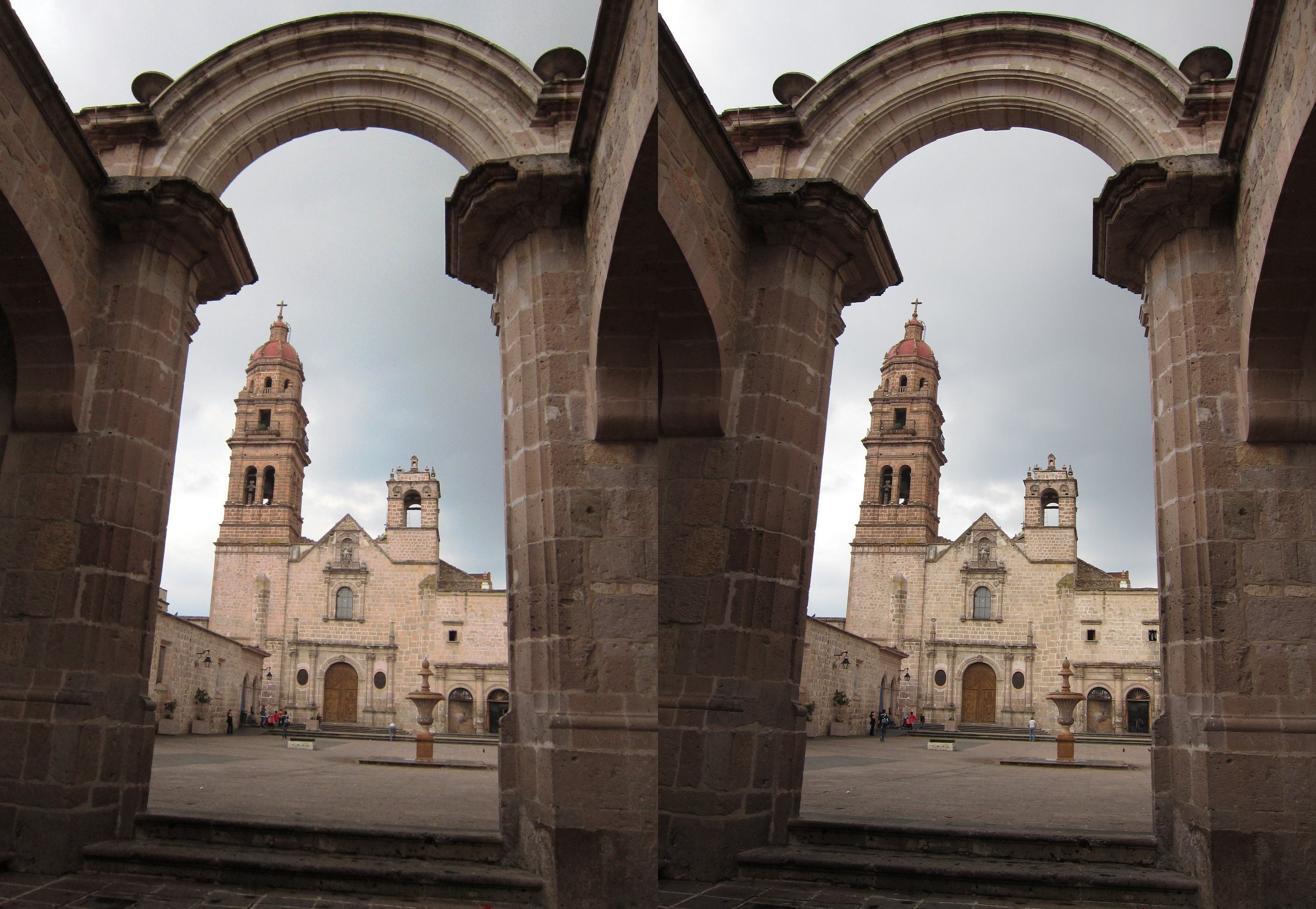 Plaza San Augustin et église San Augustin