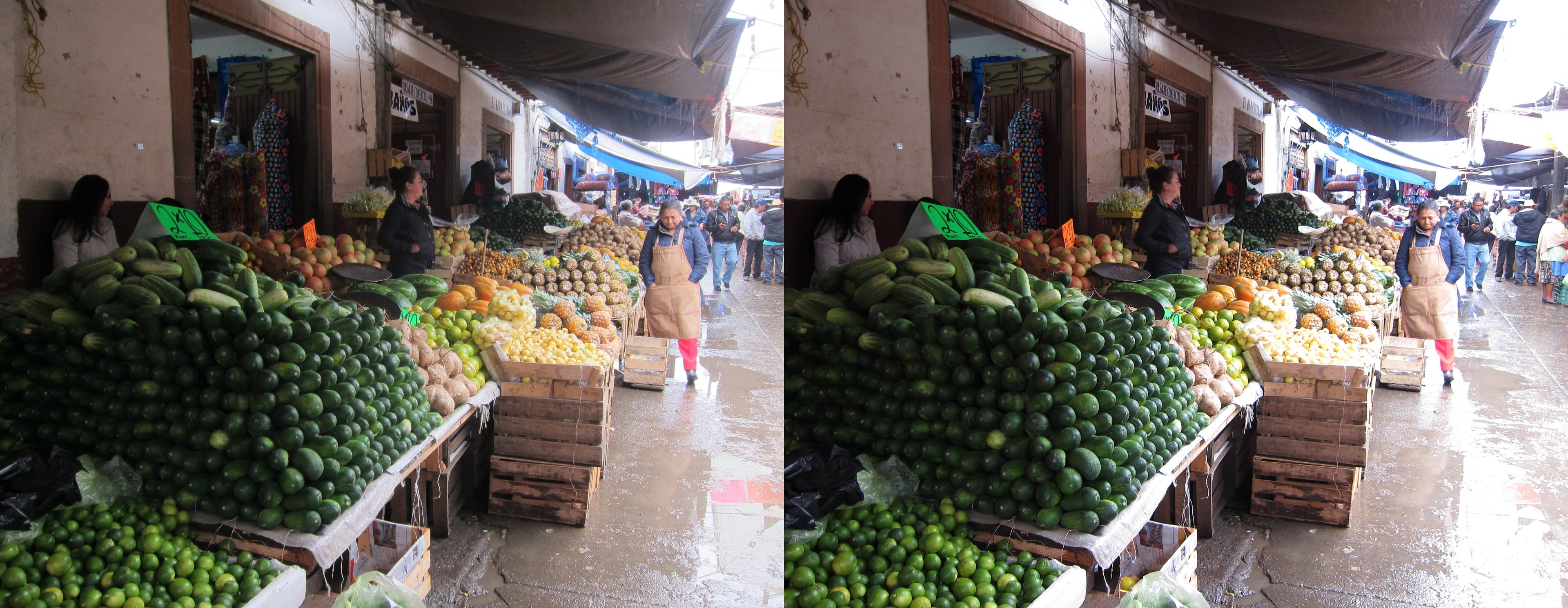 Étals de fruits et légumes au marché