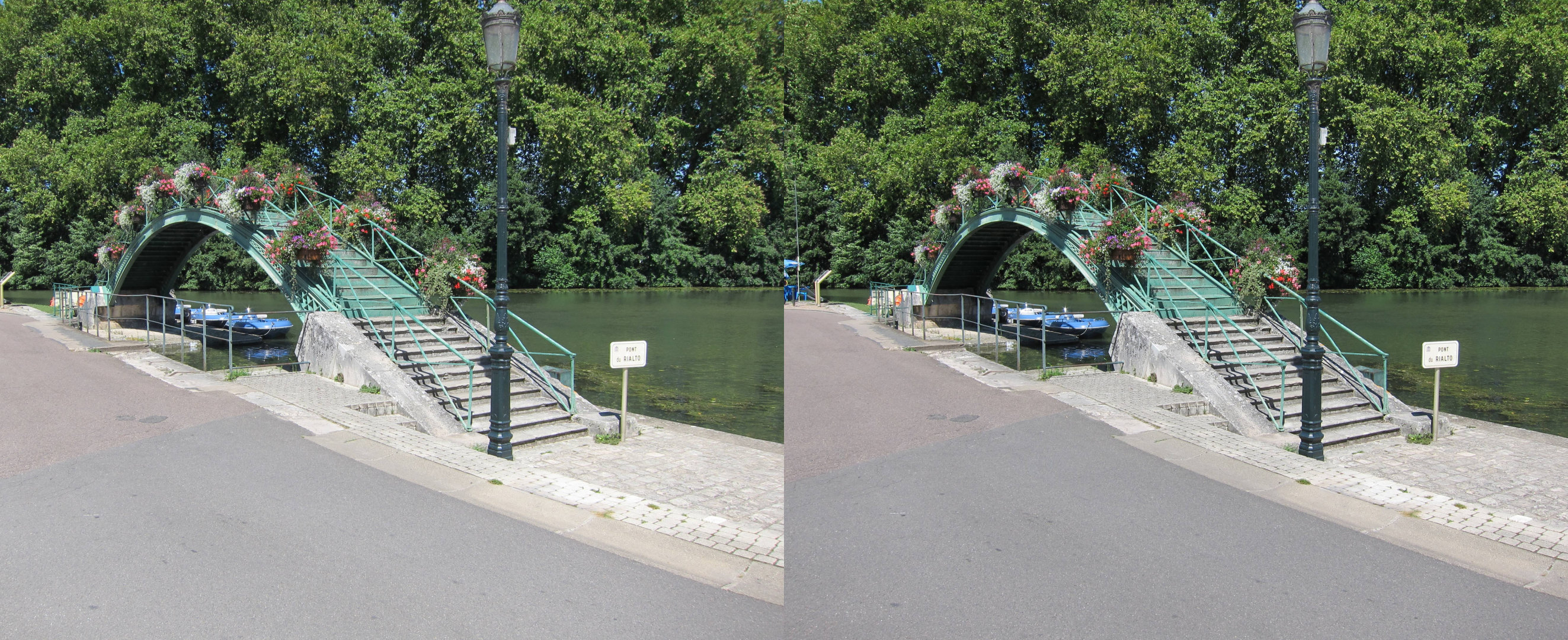 Près du pont canal