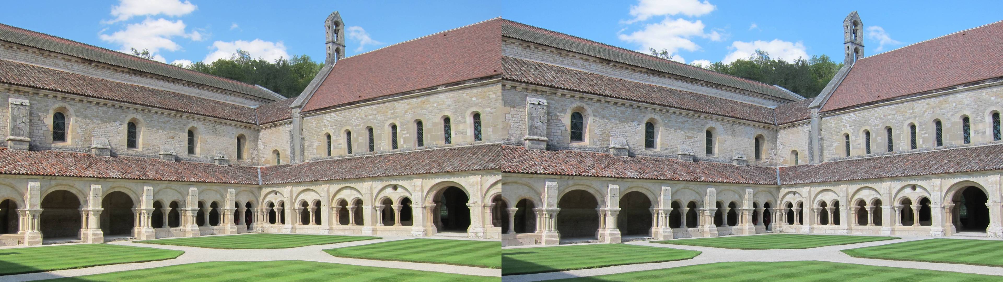 Cloitre de l'abbaye de Fontenay