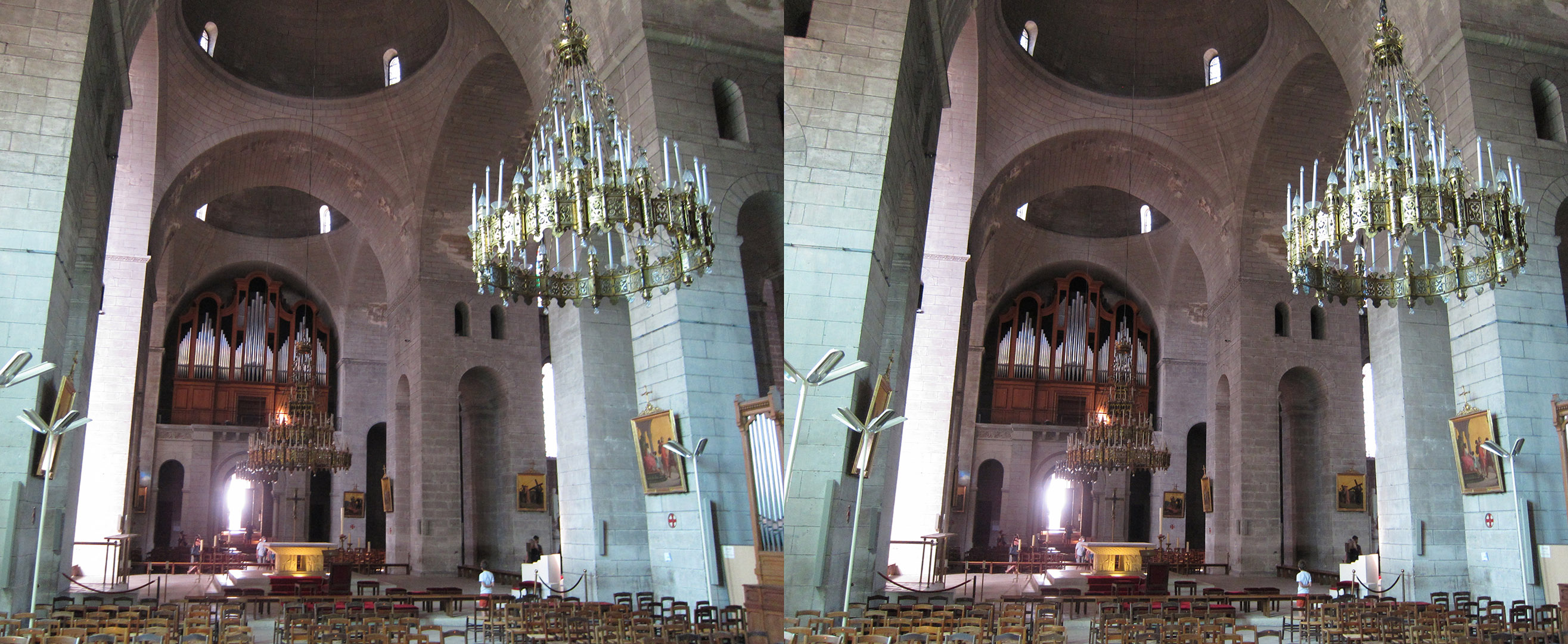 Cathédrale Saint Front, nef et orgue