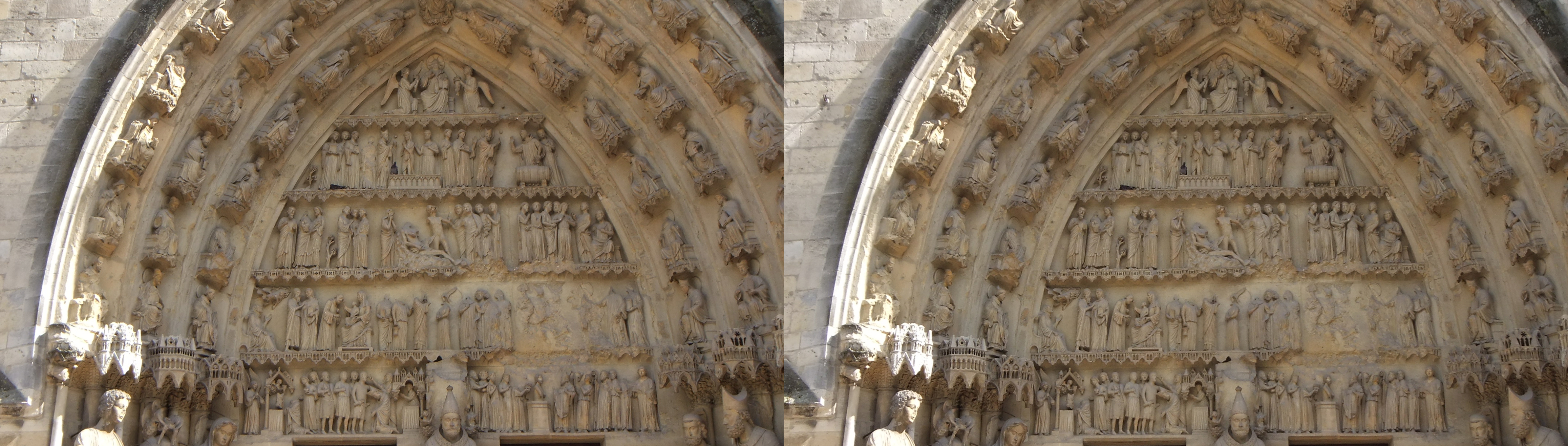 Cathedrale ND, portail du transept nord