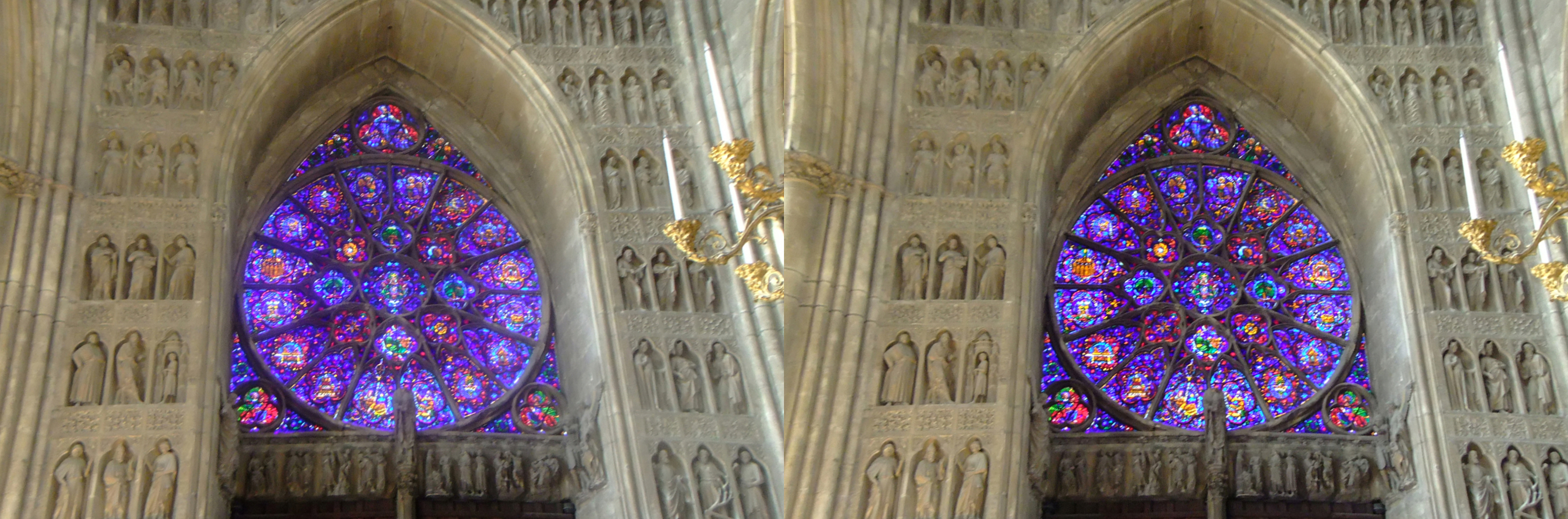 Cathédrale N-D, vue sur la rosace, trumeau et statues