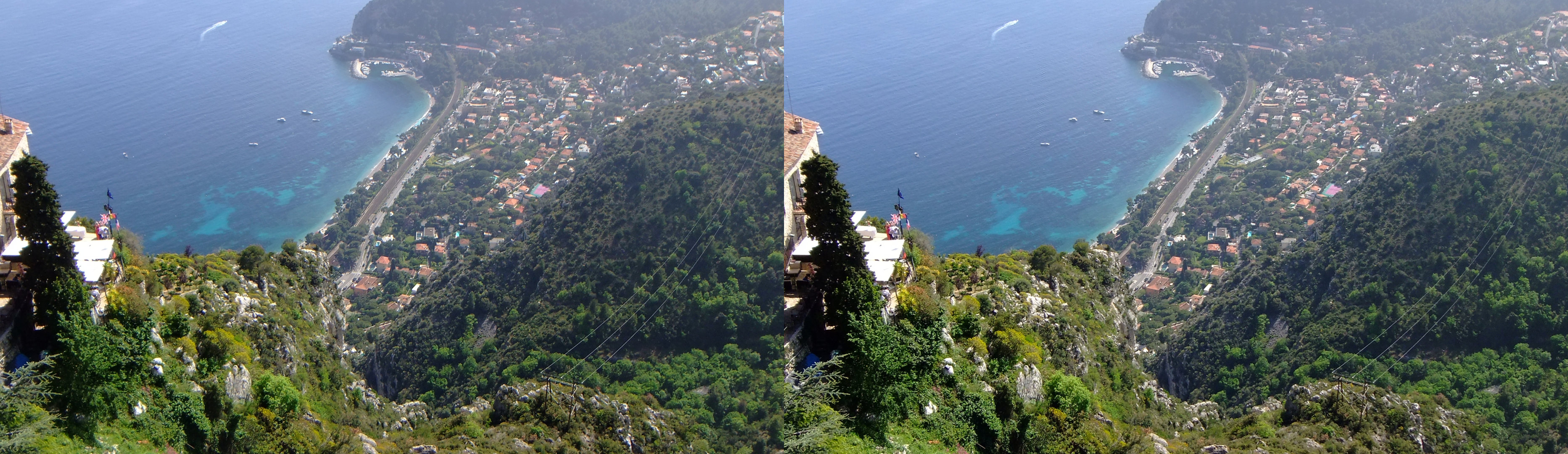 la route et le chemin de fer longent la mer