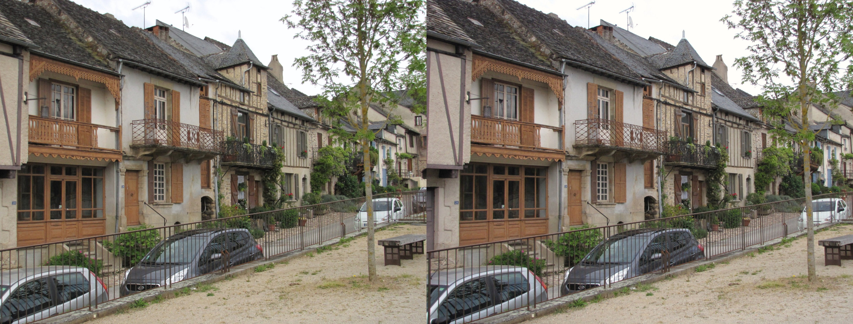 Autre côté des maisons de la place