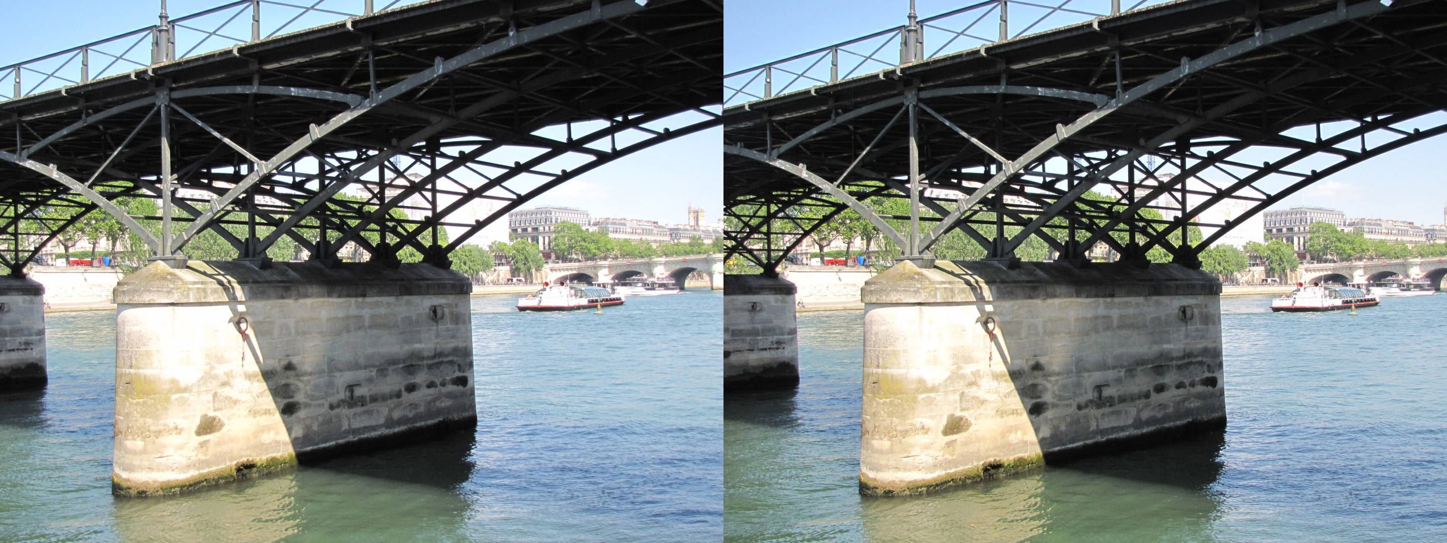 Pont des Arts, vue sur le Pont Neuf