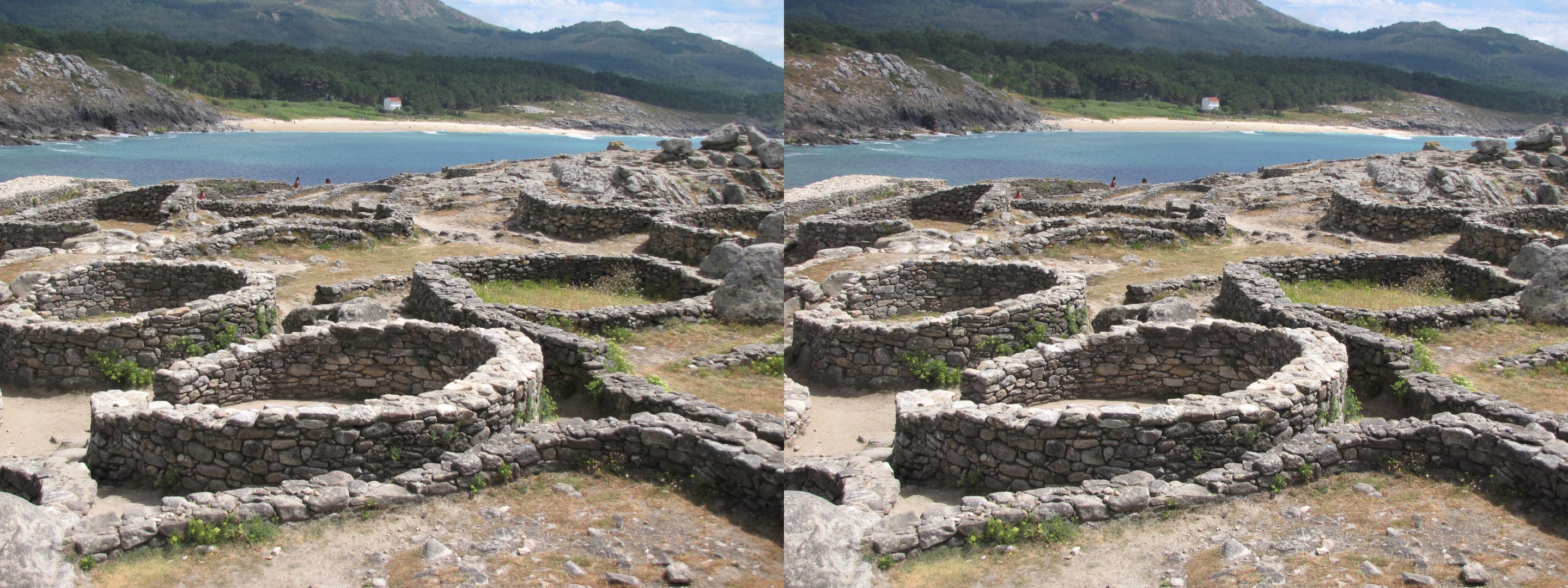 Village de l'âge du fer , diversité des forme des maisons