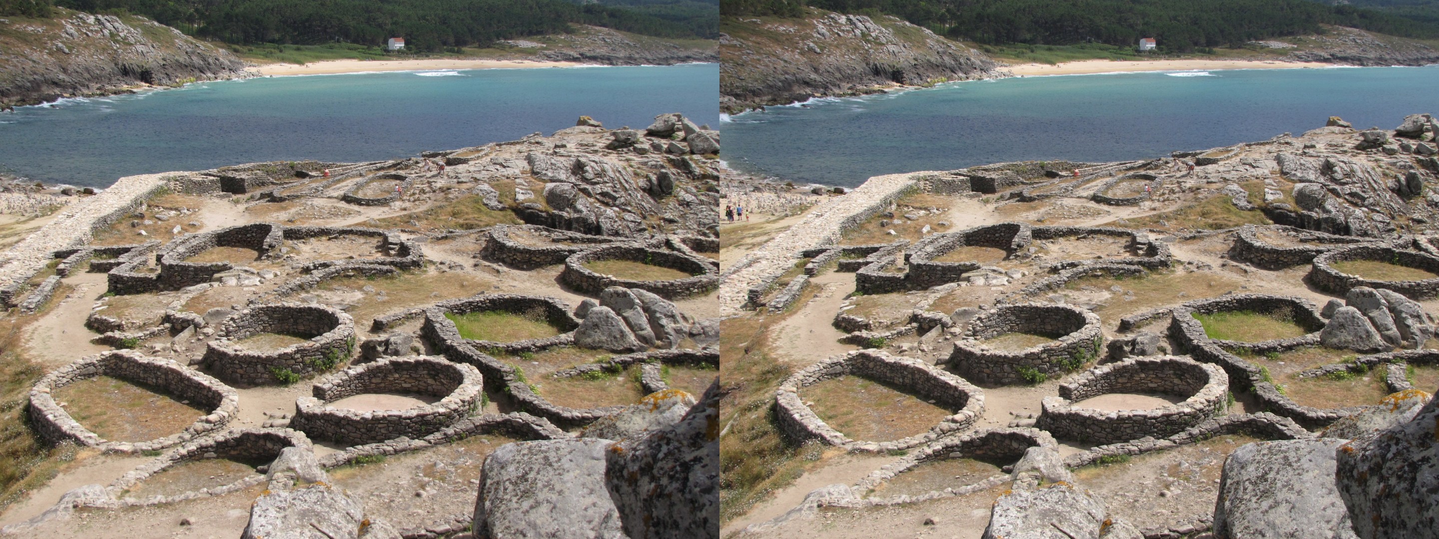 Village de l'âge du fer , diversité des forme des maisons