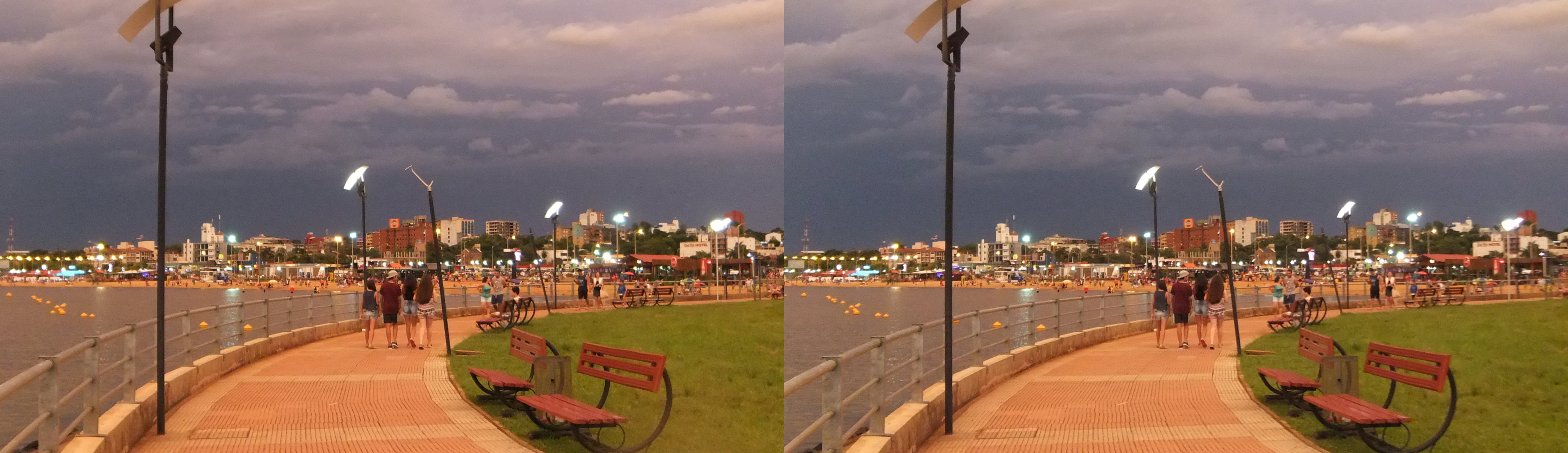 Costanera sur le Rio Parana. Plage d'Encarnacion