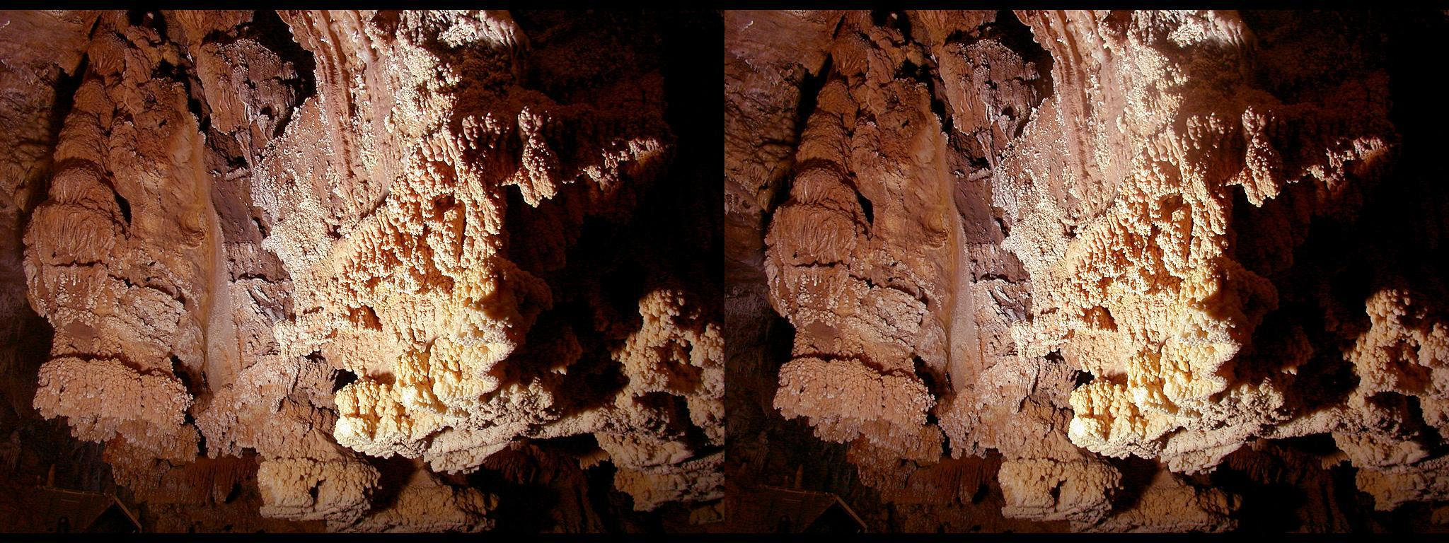 Formations dans une caverne (Cave formation) - 36°