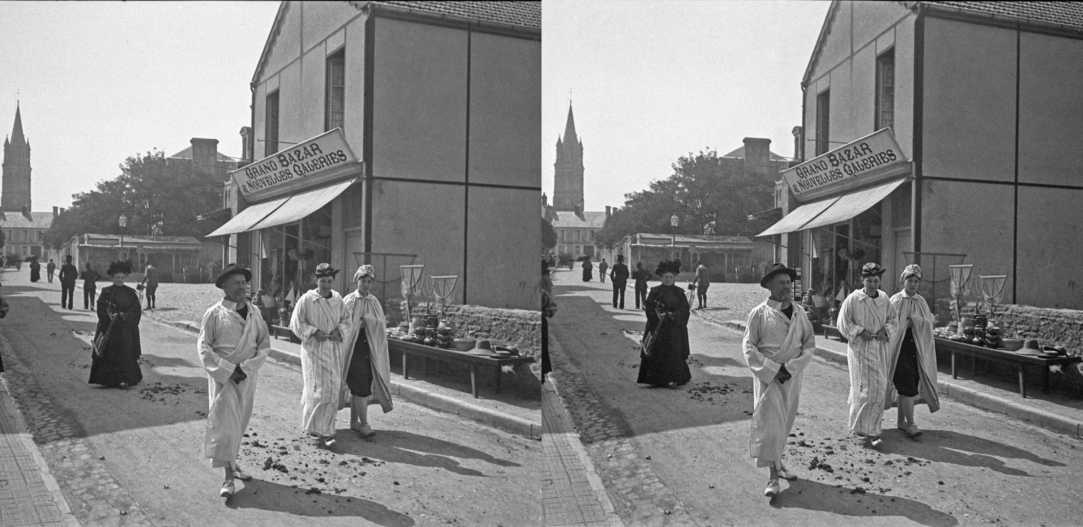 Départ pour le bain, rue de la mairie