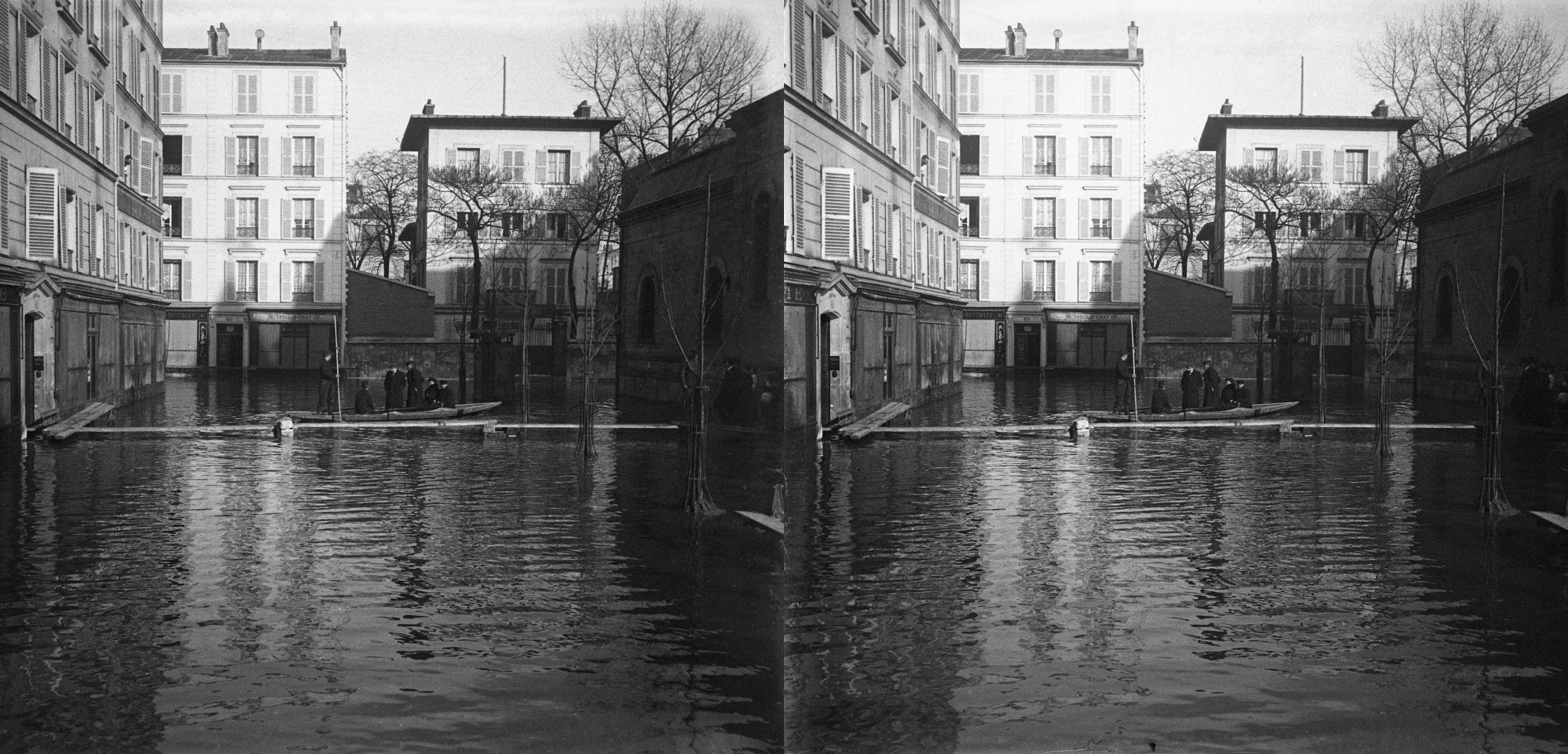 Inondations, place de l'Eglise
